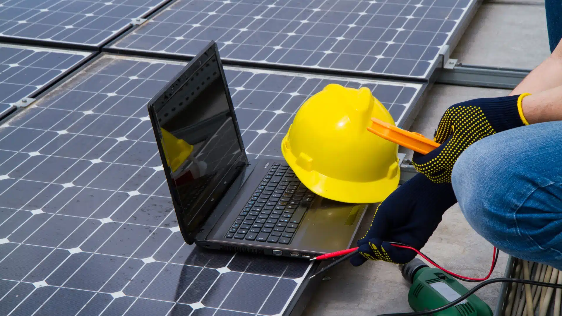 Proyecto ejecutivo planta fotovoltaica Ingeniería para Logística