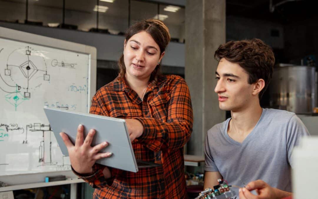 Digitalització a l'Enginyeria Industrial: Transformació i Productivitat el 2025