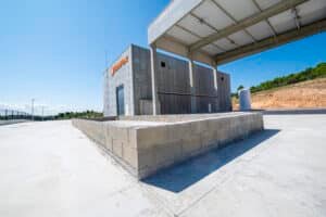 Metalflow – Construcció de nau industrial 4 Vista exterior de la nau de 833 m² per a fabricació de lubricants metàl·lics