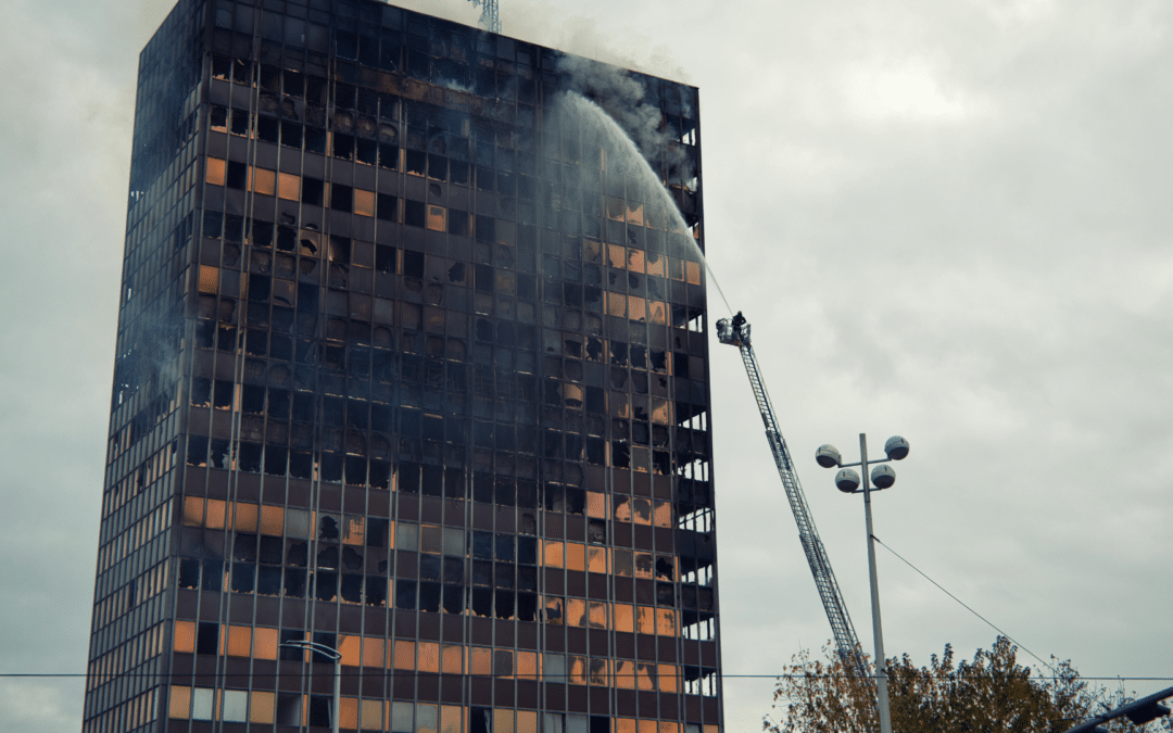 Protecció contra incendis a naus industrials: requisits clau segons l'RSCIEI